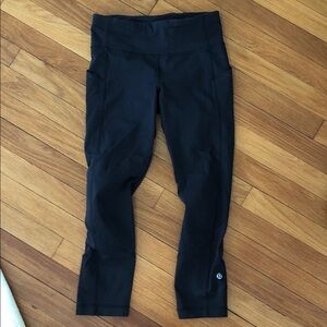 Lululemon 3/4 Black Leggings great used condition 4